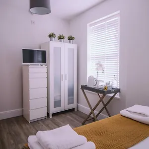 Haven House Rooms, Barry