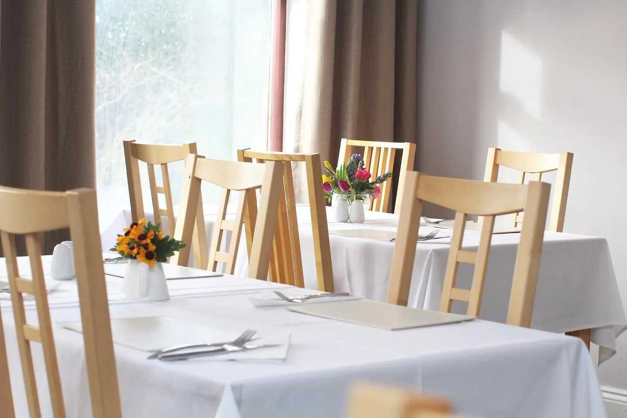 Vale Park Hotel Barry